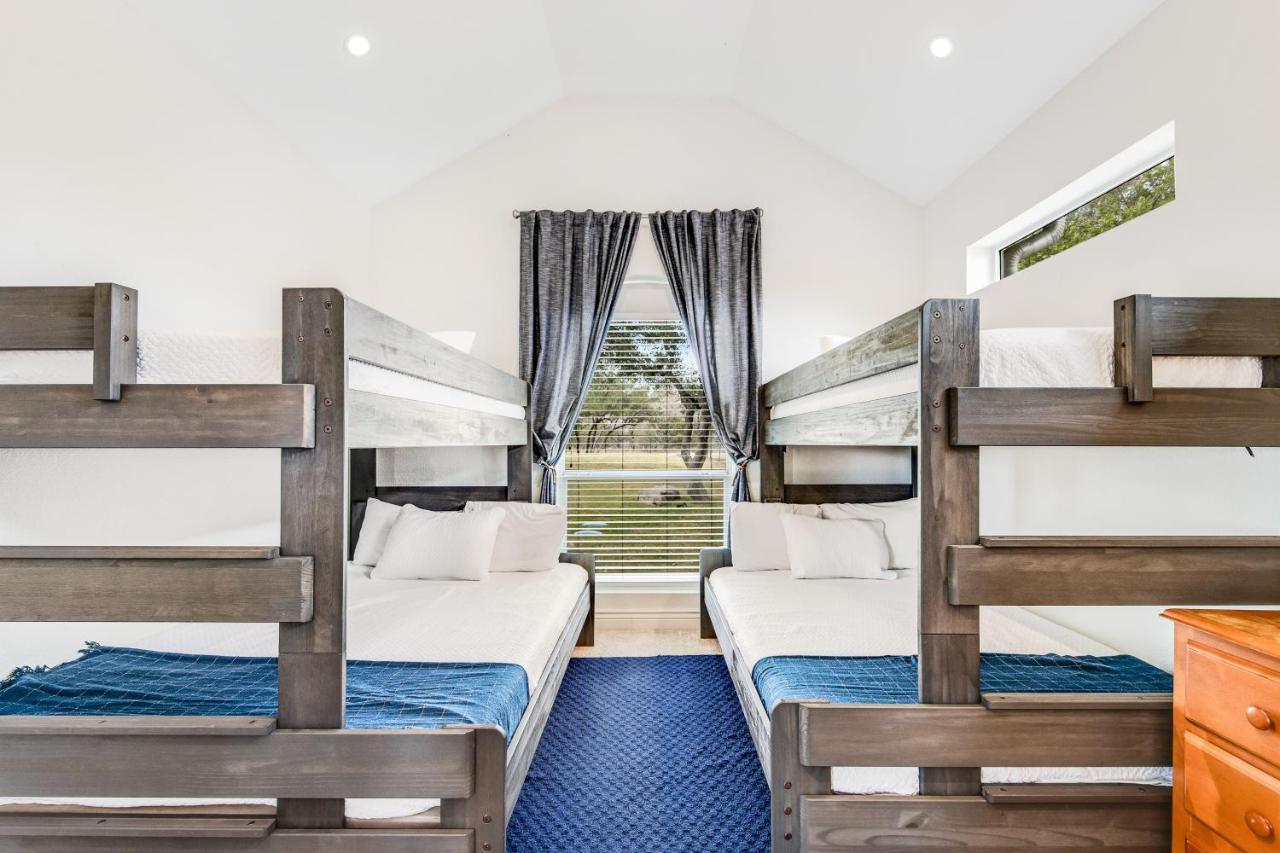 فيلا Cliff Side Oasis Spicewood المظهر الخارجي الصورة